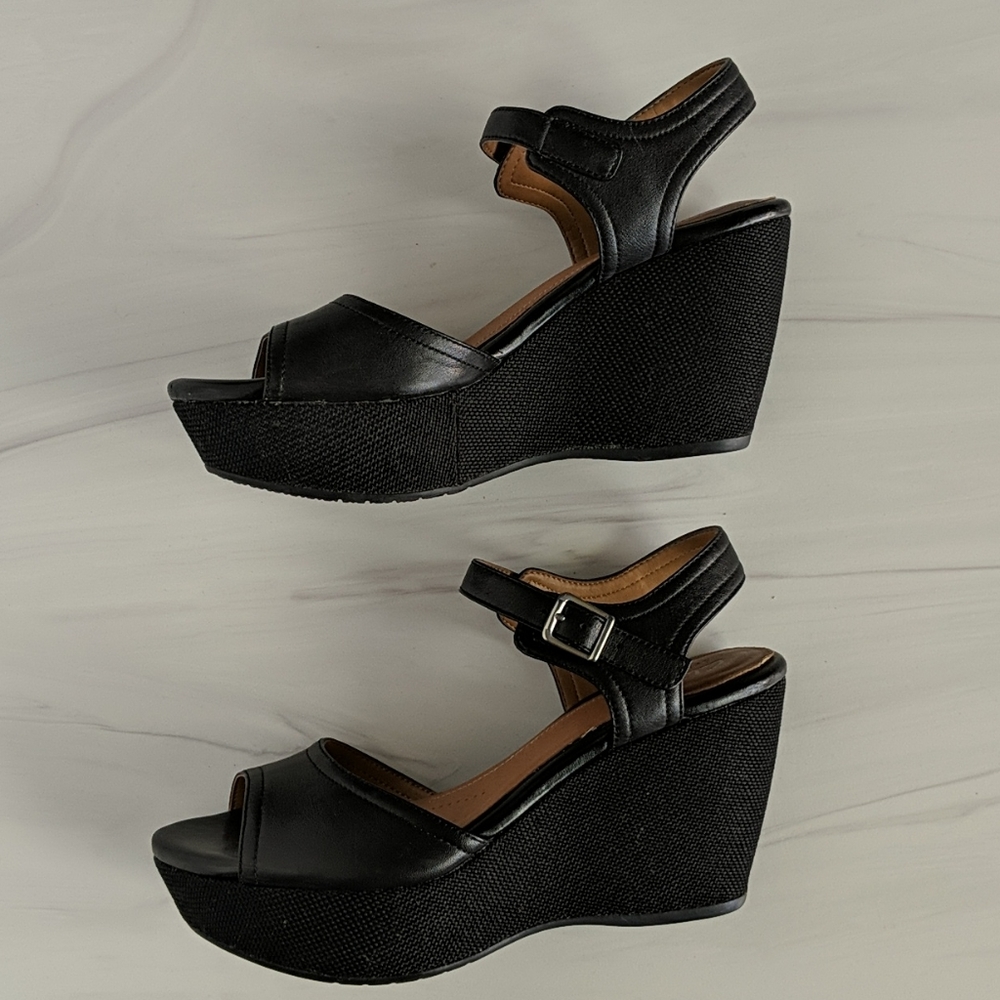 8.5 Clarks Artisan Wedge Heel